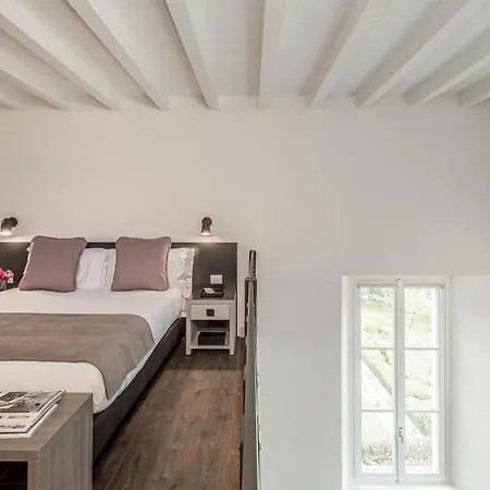 Maderni Apartamento Como