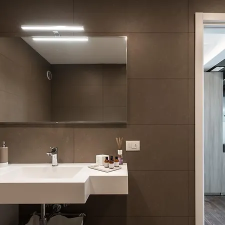 Maderni Apartman Como
